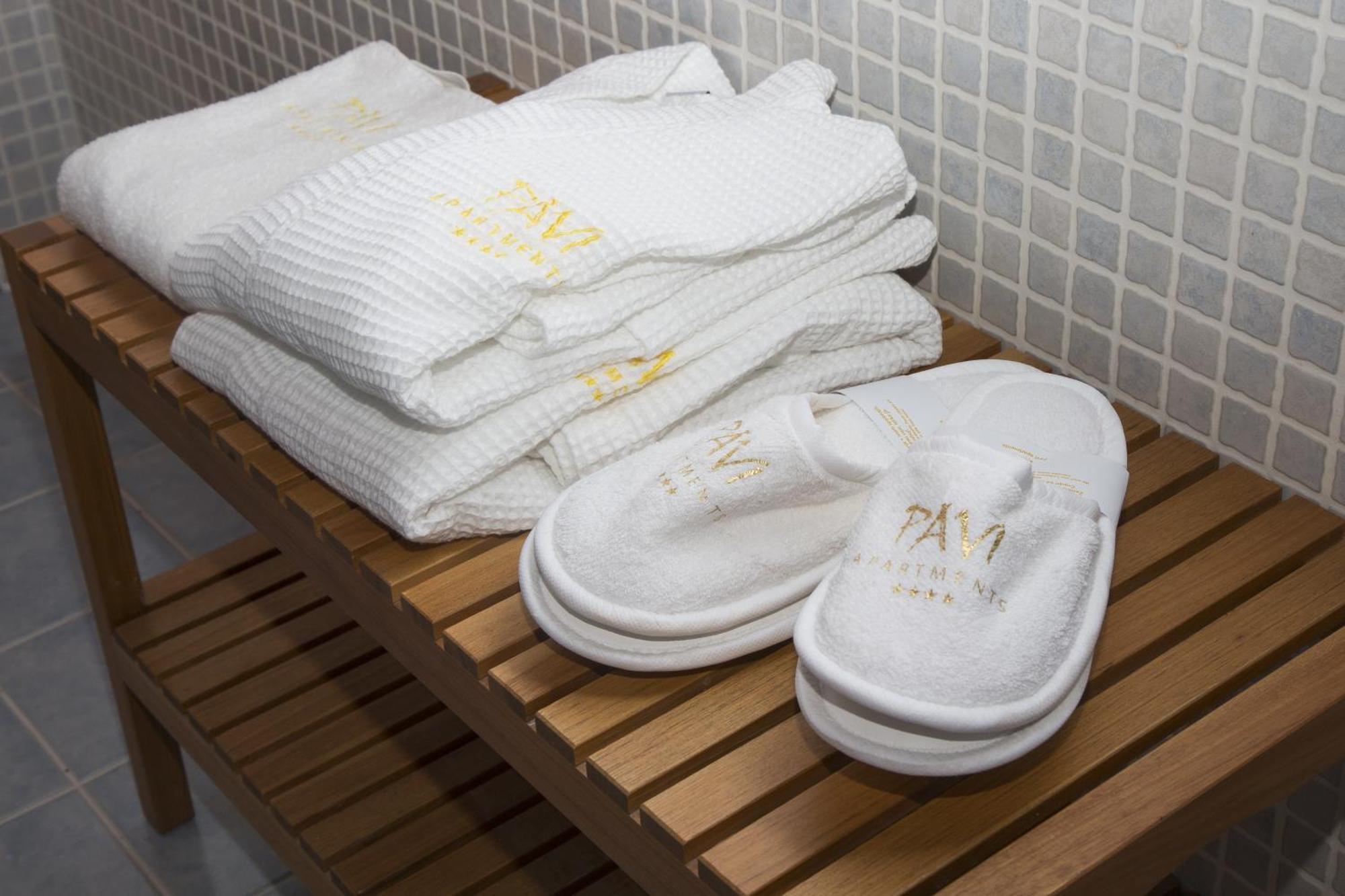 Pavi Apts Ljubljana - Private Rooftop Swimming Pool חדר תמונה