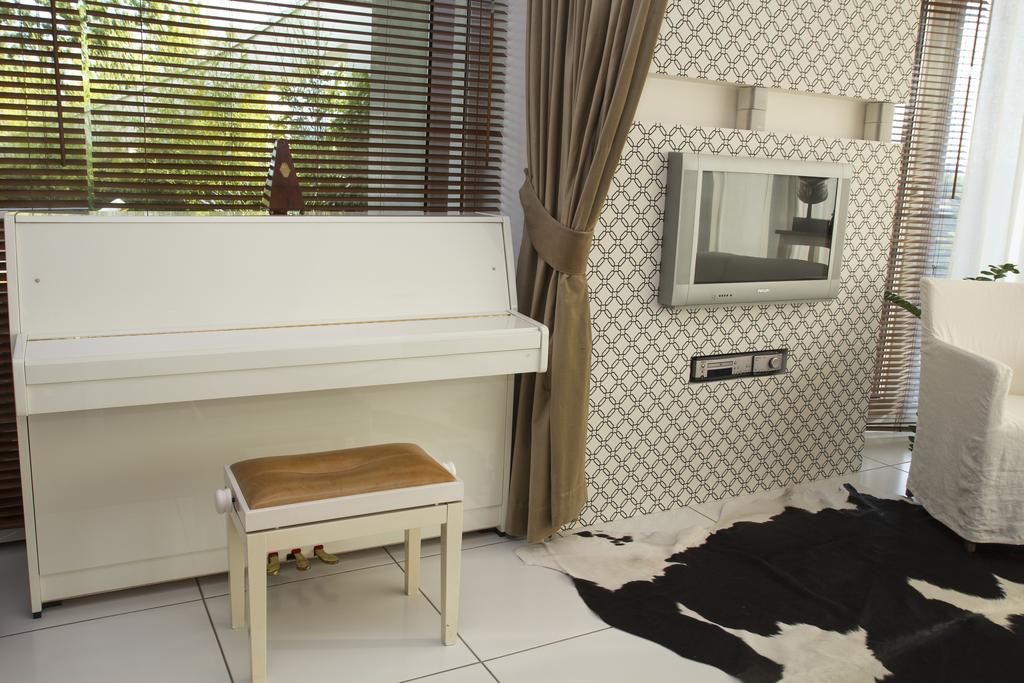 Pavi Apts Ljubljana - Private Rooftop Swimming Pool חדר תמונה